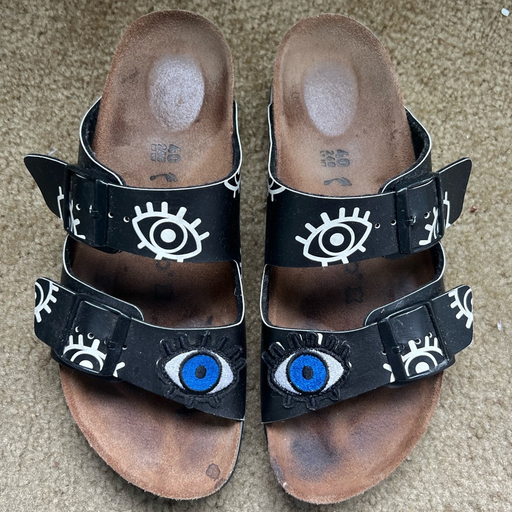 Papillio Birkenstocks evil eye